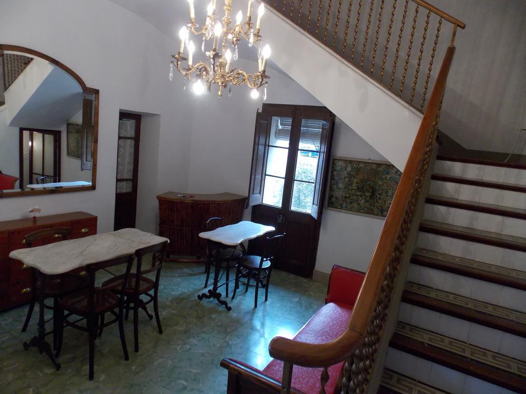 Hostal Cal Pla Sant Llorenc Savall Eksteriør bilde