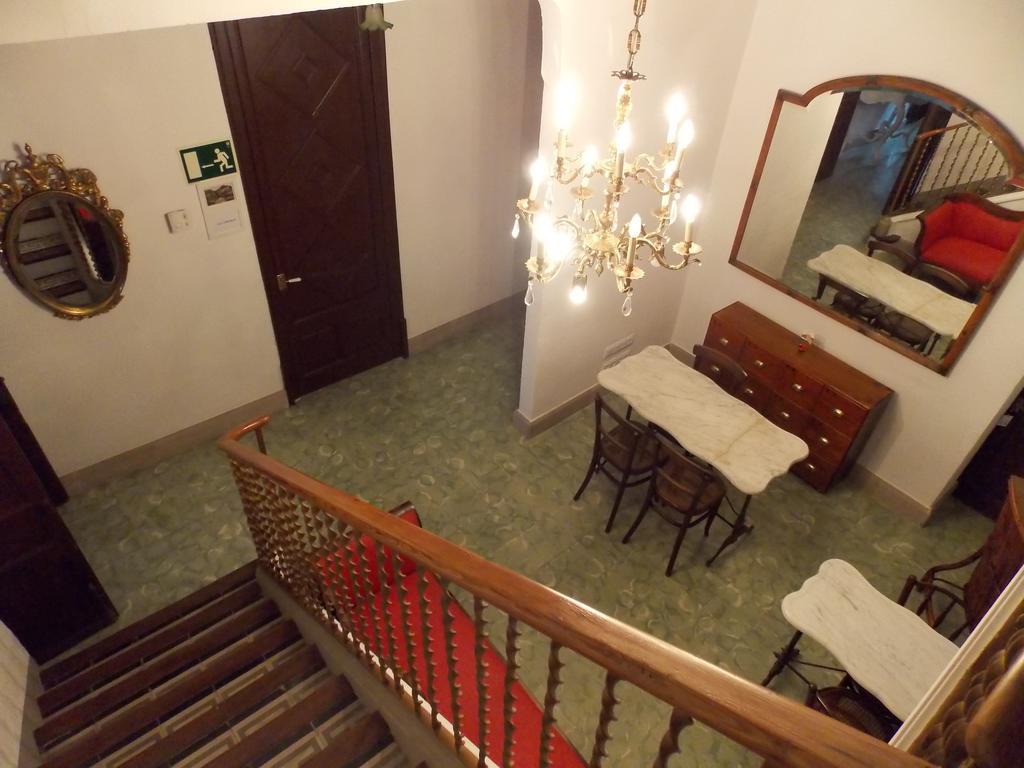 Hostal Cal Pla Sant Llorenc Savall Eksteriør bilde