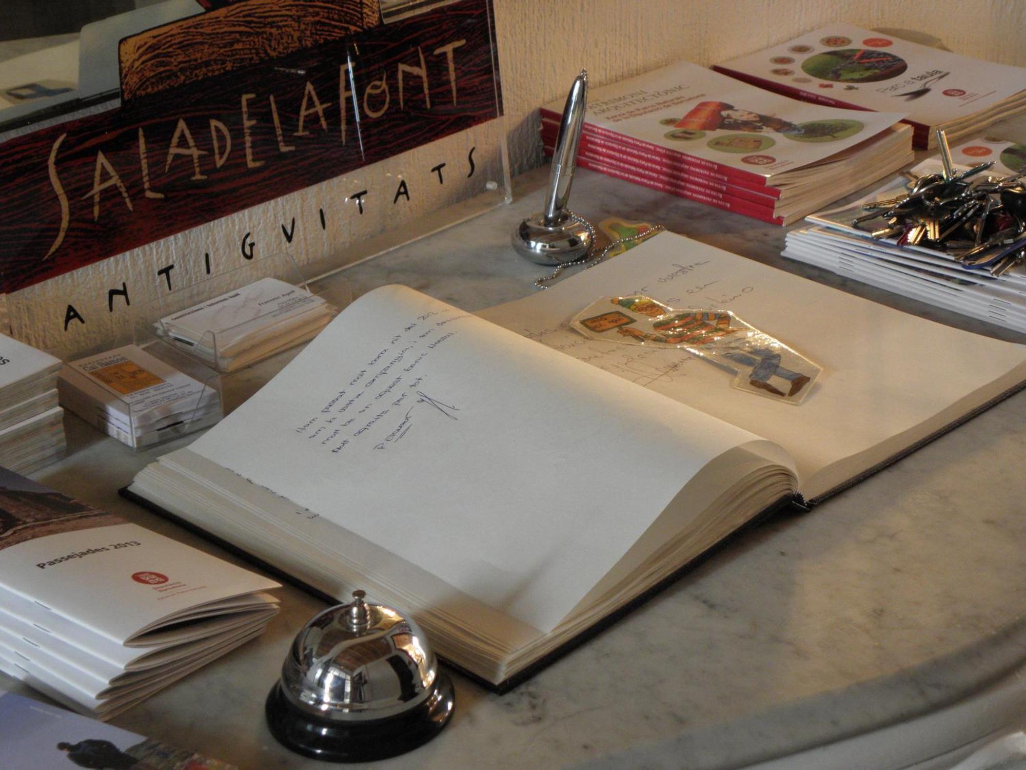 Hostal Cal Pla Sant Llorenc Savall Eksteriør bilde