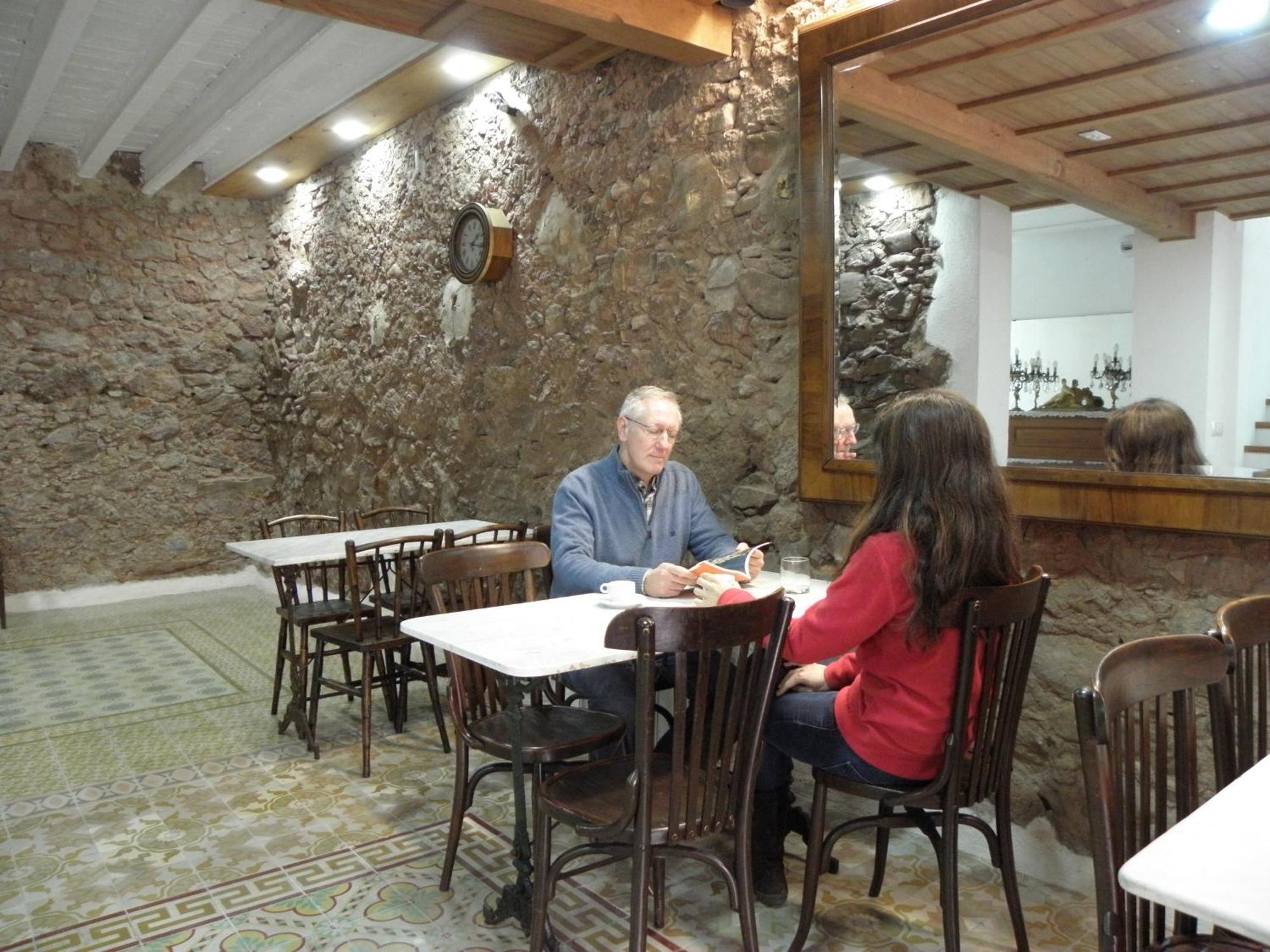 Hostal Cal Pla Sant Llorenc Savall Eksteriør bilde